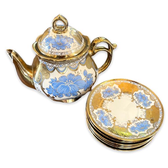 Ornate Gold Blue and White Teapot with 6 Matching Tea Plates - Picture 12 of 16